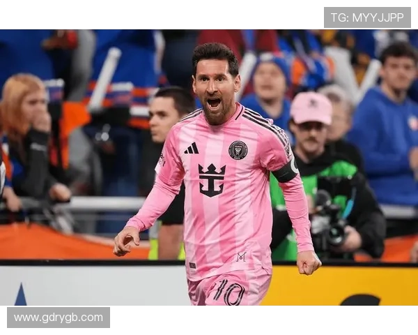 梅西精彩表现助力球队晋级赛后与辛辛那提球员互换球衣庆祝